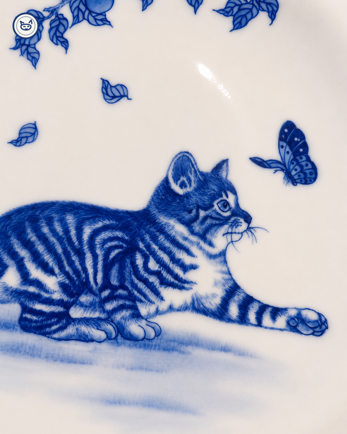 Blue-and-white cat and butterfly plate, longevity motif, Jingdezhen