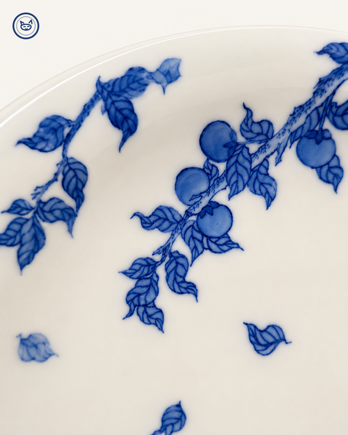 Blue-and-white cat and butterfly plate, longevity motif, Jingdezhen