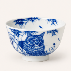 Blue-and-white cat and bamboo chicken-heart cup, Jingdezhen