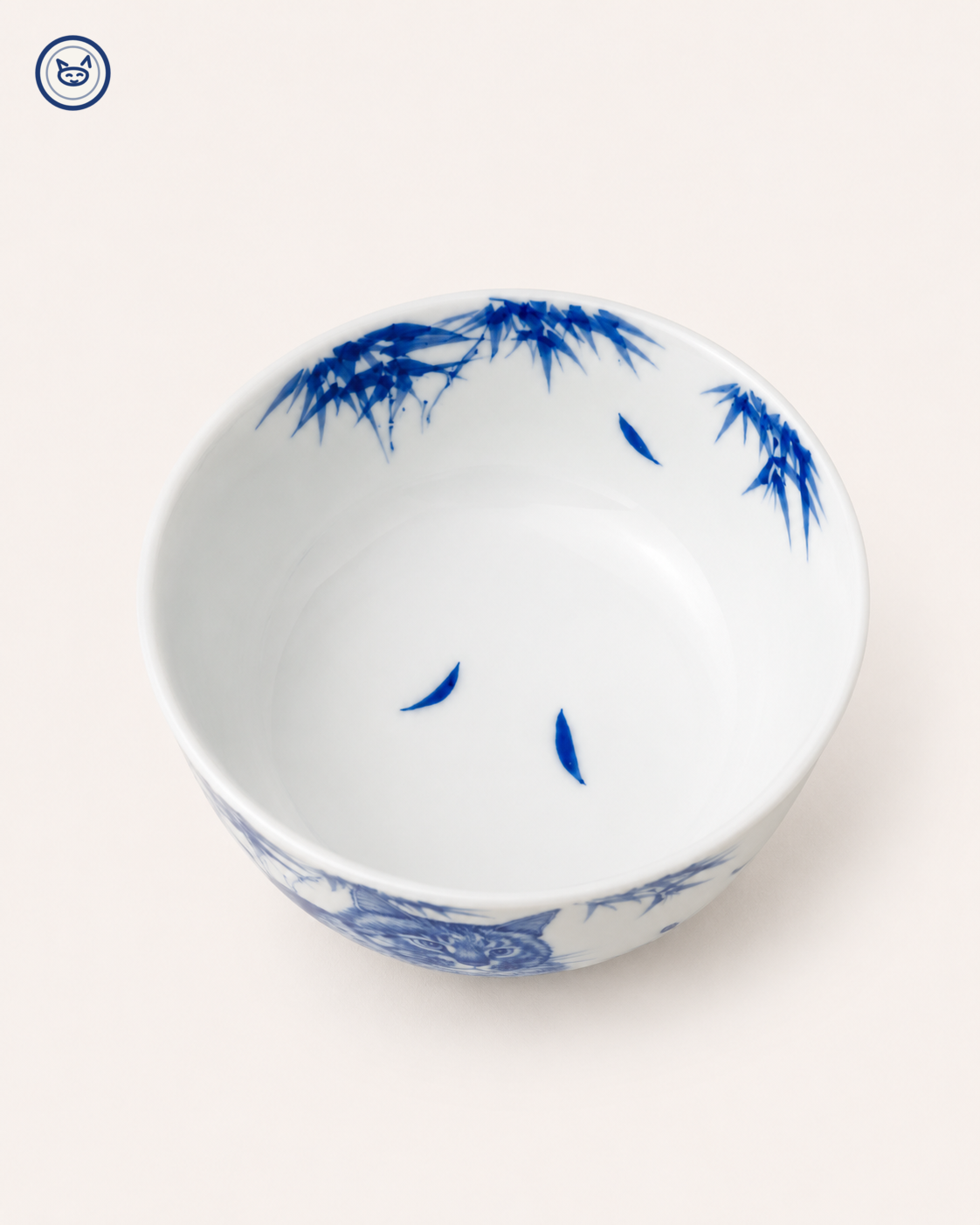 Blue-and-white cat and bamboo chicken-heart cup, Jingdezhen