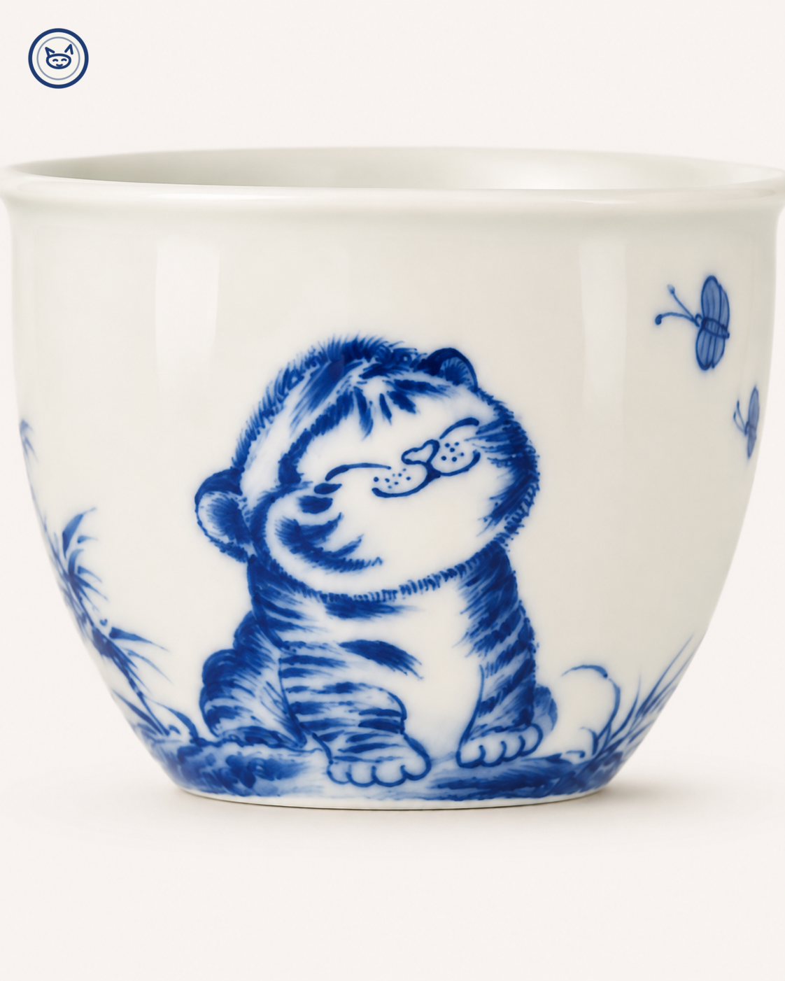 Blue-and-white tiger cub tea cup with bamboo, Jingdezhen